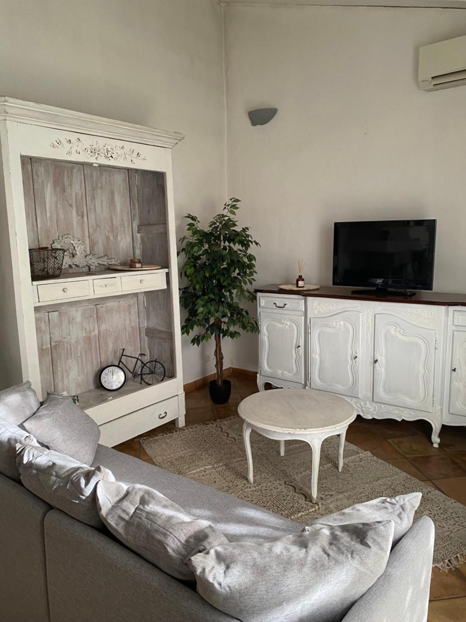 Maison Dans Village Calme Arles Kültér fotó